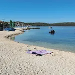 Сasa de vacaciones In Okrug Gornji With Sauna