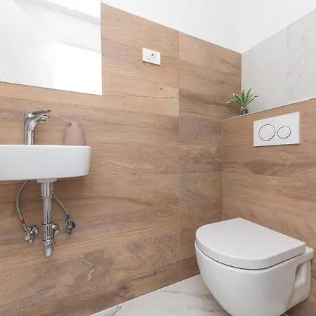In Okrug Gornji With Sauna Σπίτι διακοπών