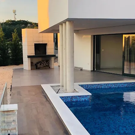 Σπίτι διακοπών In Okrug Gornji With Sauna *