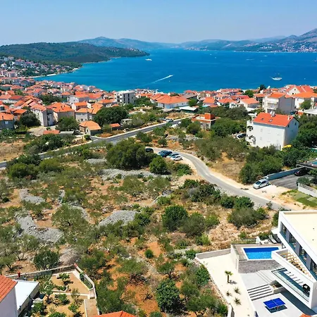 In Okrug Gornji With Sauna Σπίτι διακοπών Τρογκίρ