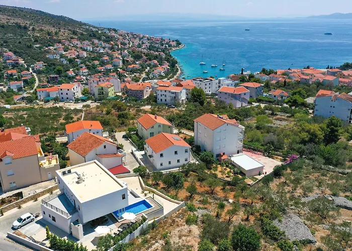Vakantiehuis In Okrug Gornji With Sauna Trogir