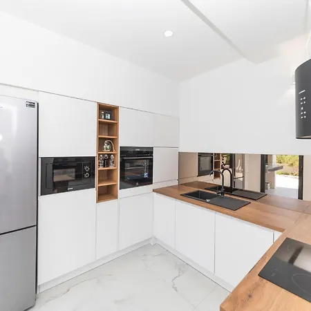 Nyaraló In Okrug Gornji With Sauna Trogir